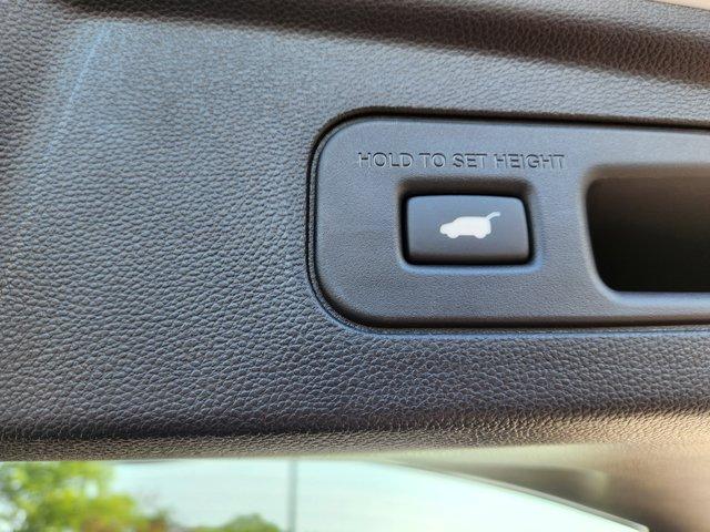 Photo of 2026 Platinum White Pearl Acura MDX