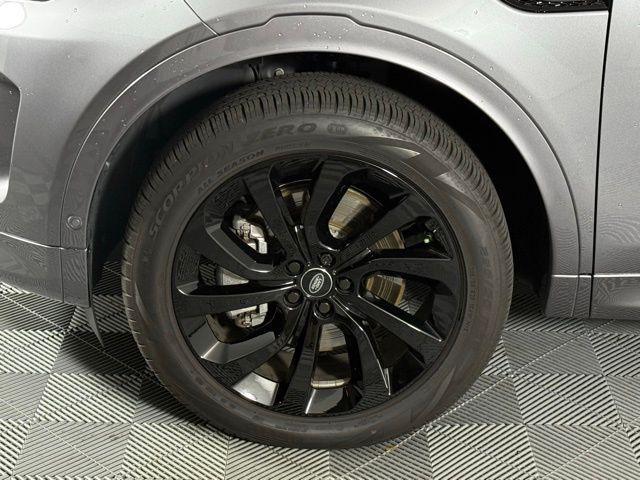 Photo of 2025 Eiger Grey Metallic Land Rover Discovery Sport