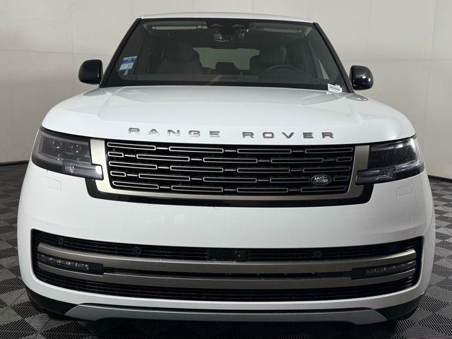 Photo of 2025 White Land Rover Range Rover