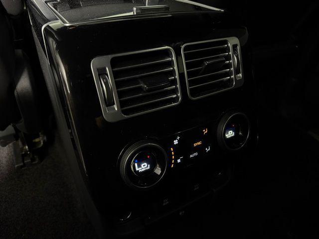 Photo of 2020 Santorini Black Metallic Land Rover Range Rover