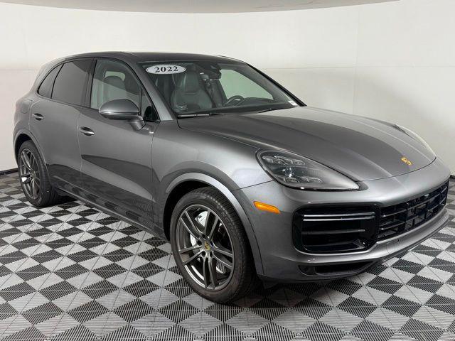 Photo of 2022 Quartzite Grey Metallic Porsche Cayenne