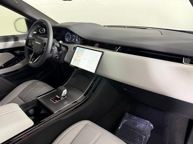Photo of 2026 White Land Rover Range Rover Evoque