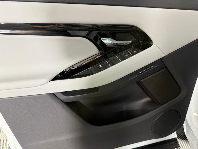 Photo of 2026 White Land Rover Range Rover Evoque