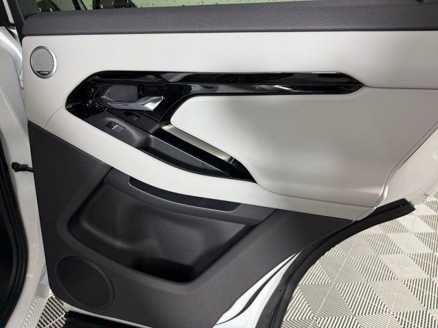 Photo of 2026 White Land Rover Range Rover Evoque