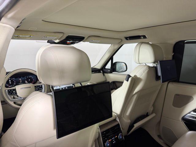 Photo of 2023 Santorini Black Metallic Land Rover Range Rover