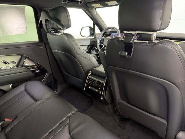 Photo of 2025 Fuji White Land Rover Range Rover Sport