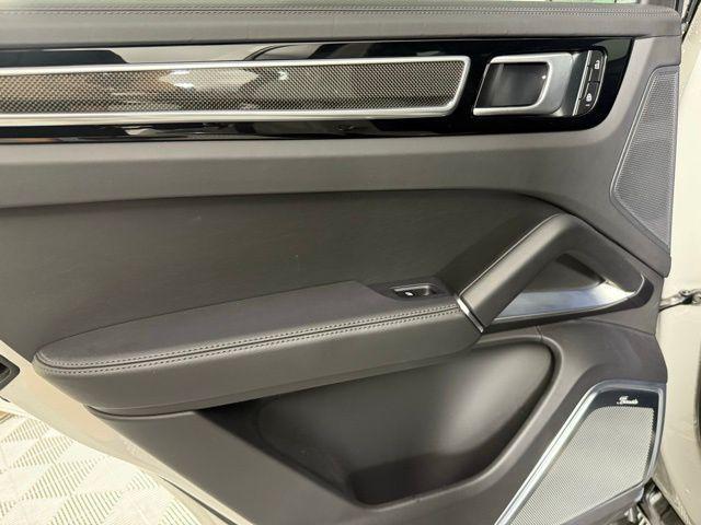 Photo of 2022 Quartzite Grey Metallic Porsche Cayenne
