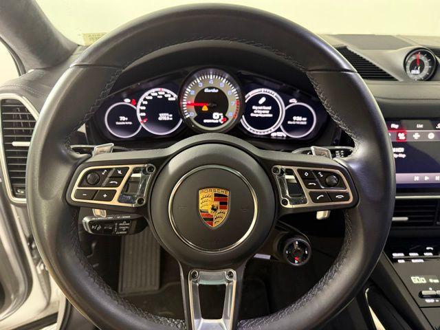 Photo of 2022 Quartzite Grey Metallic Porsche Cayenne