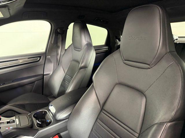 Photo of 2022 Quartzite Grey Metallic Porsche Cayenne