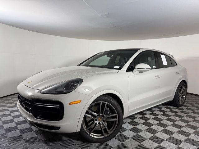 Photo of 2022 Quartzite Grey Metallic Porsche Cayenne