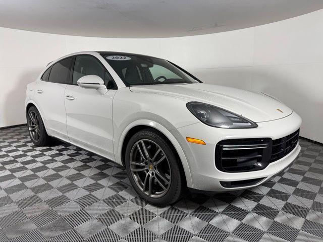 Photo of 2022 Quartzite Grey Metallic Porsche Cayenne