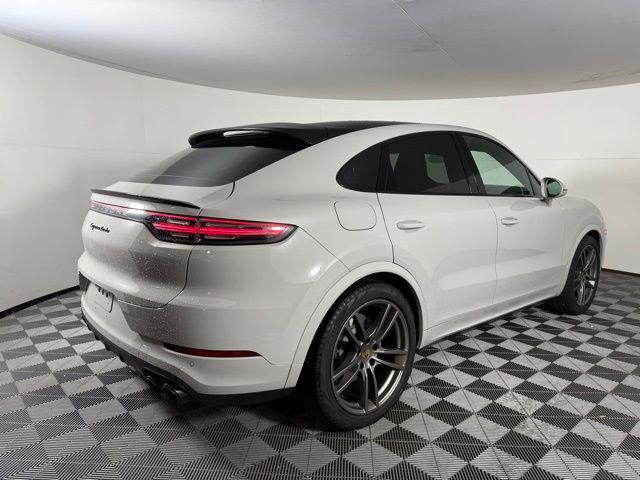 Photo of 2022 Quartzite Grey Metallic Porsche Cayenne