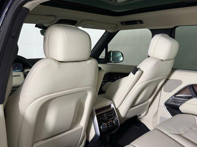 Photo of 2025 Constellation B Land Rover Range Rover
