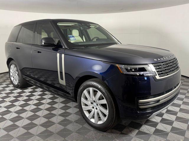 Photo of 2025 Constellation B Land Rover Range Rover