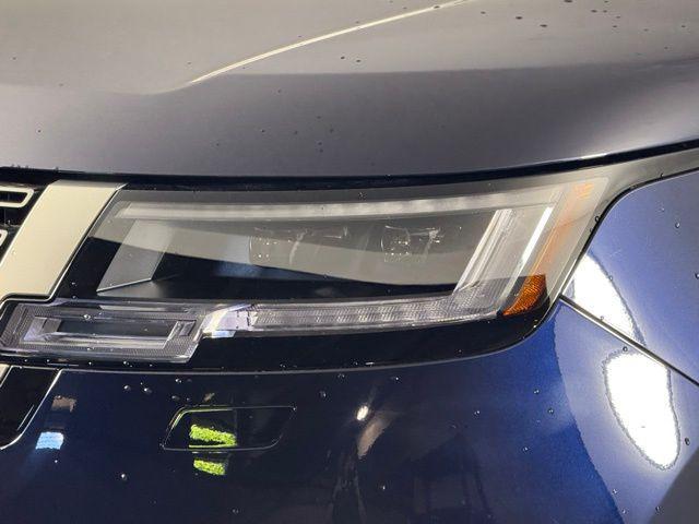 Photo of 2025 Constellation B Land Rover Range Rover