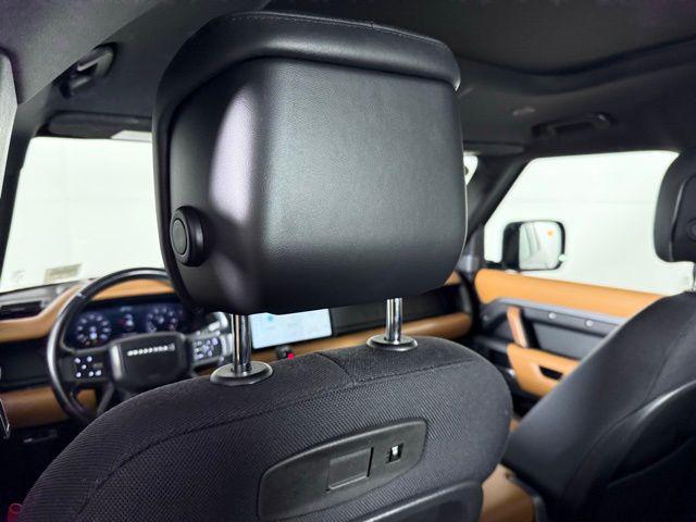 Photo of 2021 Eiger Gray Metallic Land Rover Defender