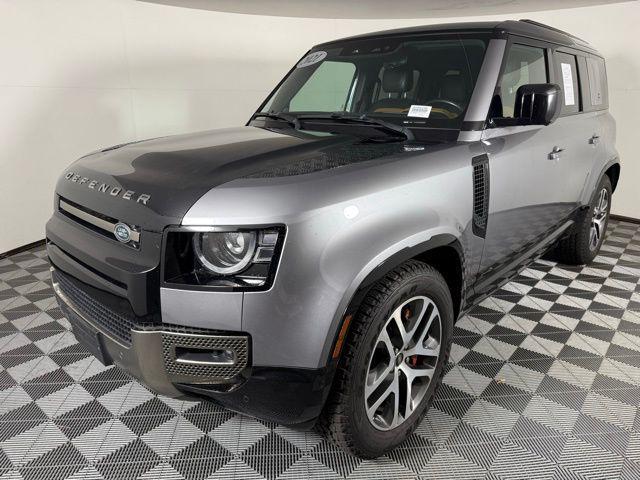 Photo of 2021 Eiger Gray Metallic Land Rover Defender