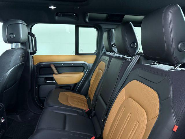 Photo of 2021 Eiger Gray Metallic Land Rover Defender
