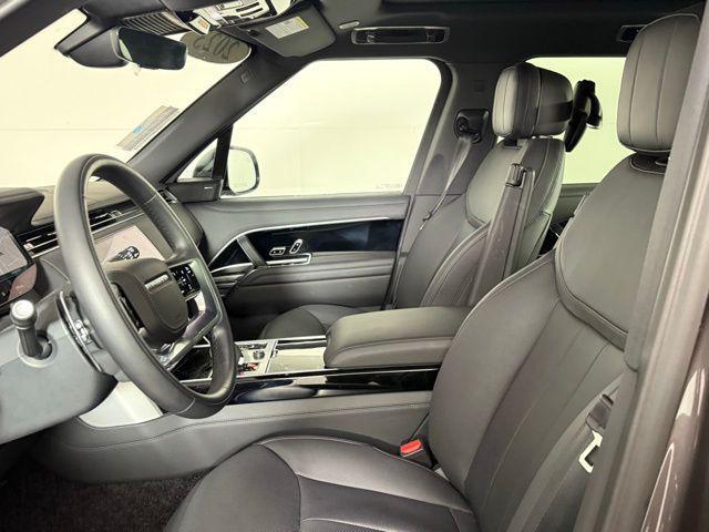 Photo of 2023 Charente Gray Premium Metallic Land Rover Range Rover