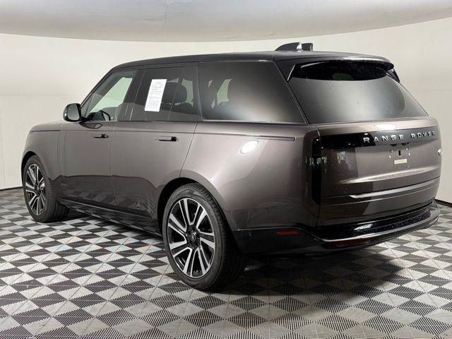 Photo of 2023 Charente Gray Premium Metallic Land Rover Range Rover