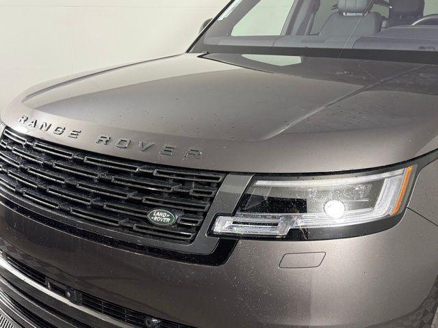 Photo of 2023 Charente Gray Premium Metallic Land Rover Range Rover