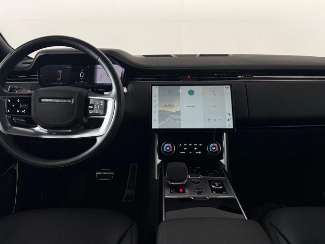 Photo of 2023 Charente Gray Premium Metallic Land Rover Range Rover