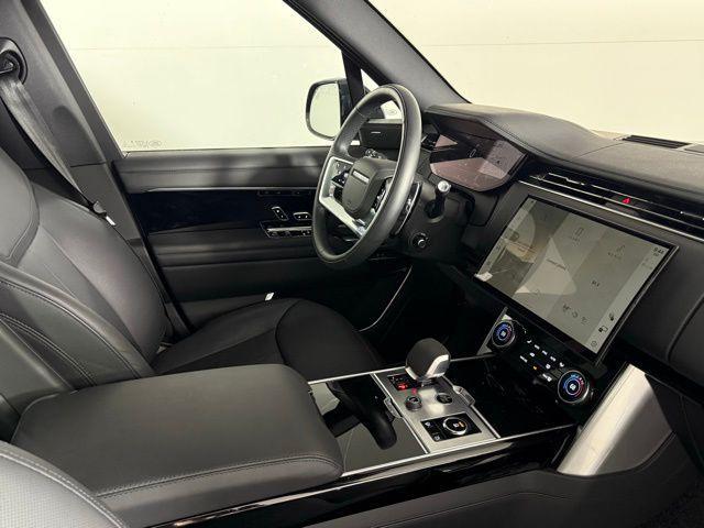 Photo of 2023 Charente Gray Premium Metallic Land Rover Range Rover