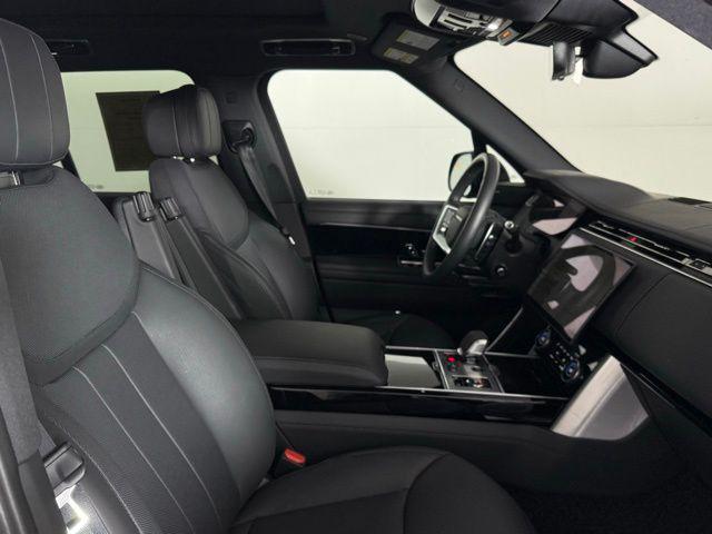 Photo of 2023 Charente Gray Premium Metallic Land Rover Range Rover