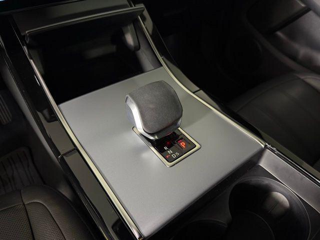 Photo of 2025 Gray Land Rover Range Rover Evoque