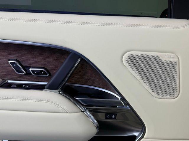 Photo of 2025 Gold Land Rover Range Rover