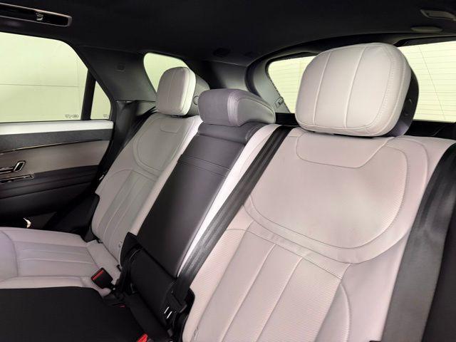 Photo of 2025 Gray Land Rover Range Rover Sport
