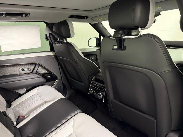 Photo of 2025 Varesine Blue Metallic Land Rover Range Rover Sport