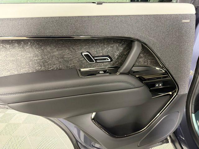 Photo of 2025 Varesine Blue Metallic Land Rover Range Rover Sport