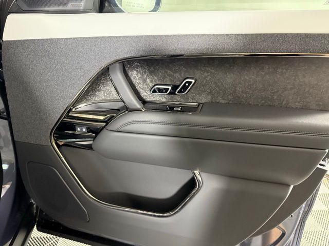 Photo of 2025 Varesine Blue Metallic Land Rover Range Rover Sport