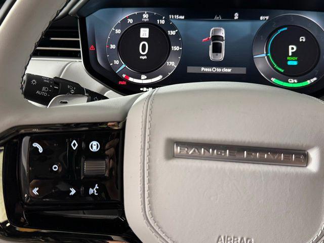 Photo of 2025 White Land Rover Range Rover Sport