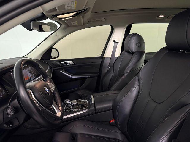 Photo of 2021 Dark Graphite BMW X7