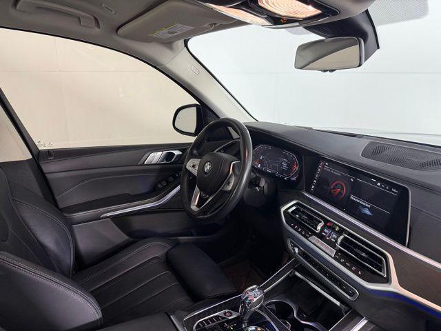 Photo of 2021 Dark Graphite BMW X7