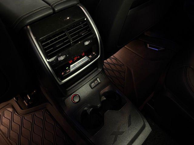 Photo of 2021 Dark Graphite BMW X7