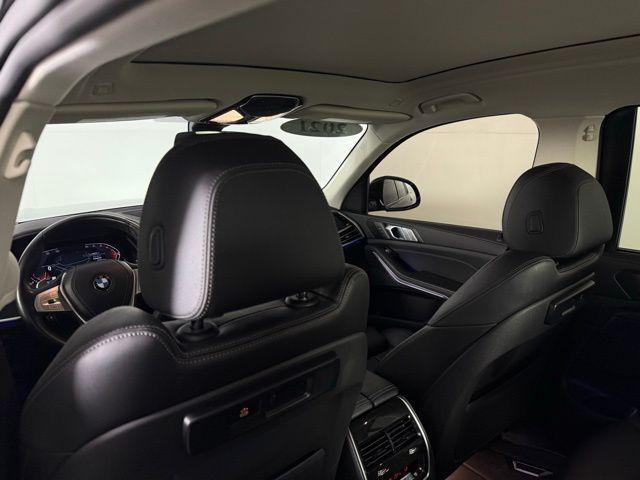 Photo of 2021 Dark Graphite BMW X7