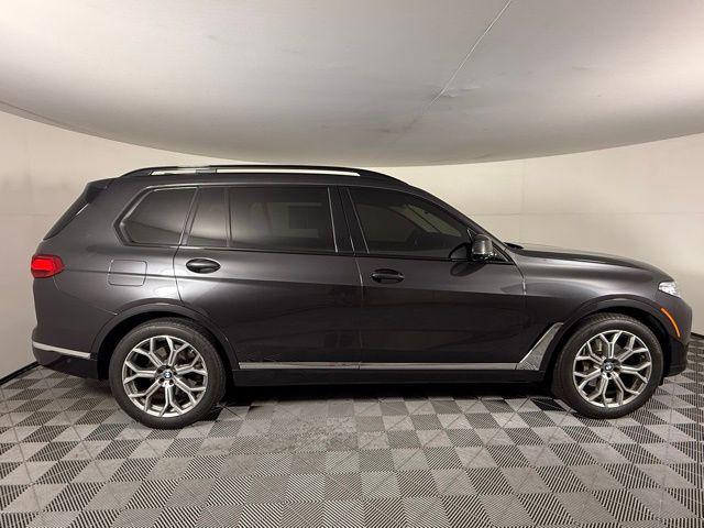 Photo of 2021 Dark Graphite BMW X7