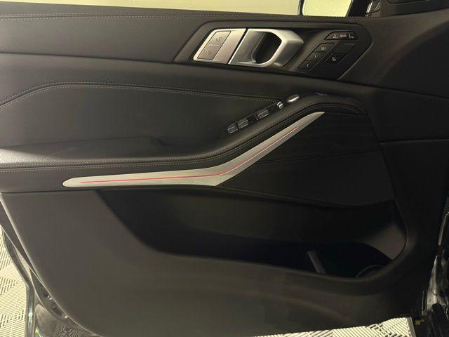 Photo of 2021 Dark Graphite BMW X7