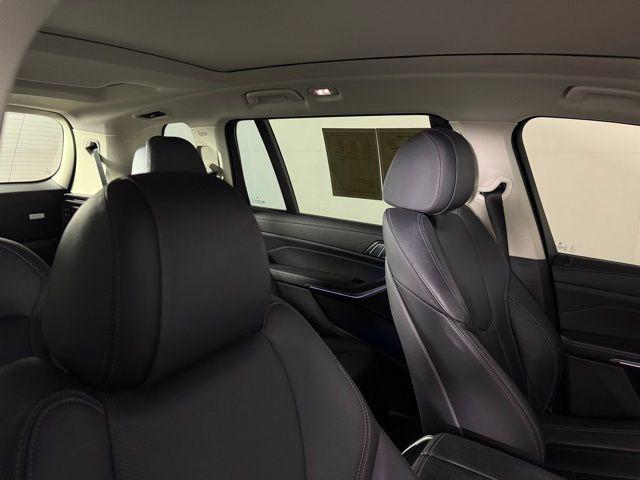 Photo of 2021 Dark Graphite BMW X7