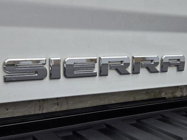 Photo of 2016 White GMC Sierra 1500
