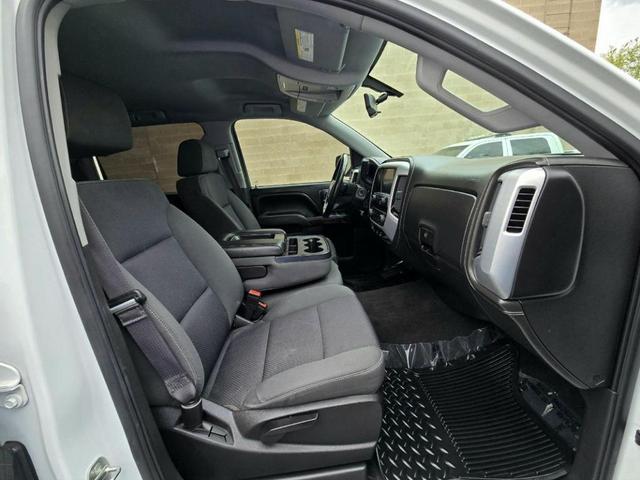 Photo of 2016 White GMC Sierra 1500