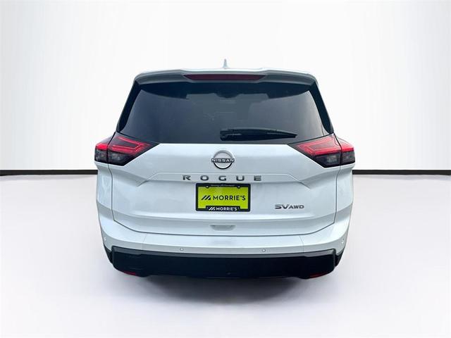 Photo of 2024 Everest White Pearl Nissan Rogue