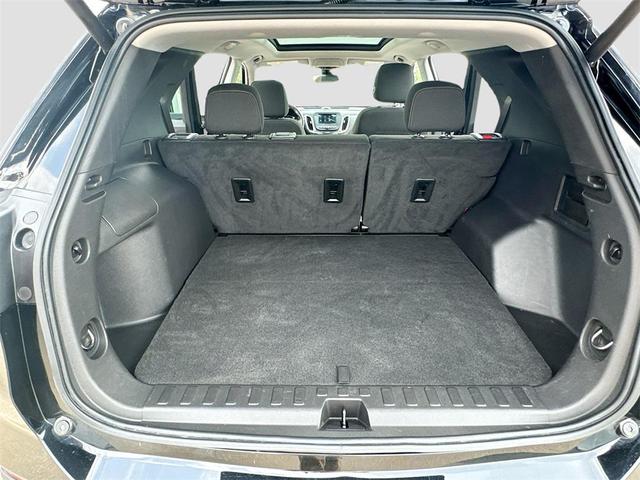 Photo of 2022 Mosaic Black Metallic Chevrolet Equinox