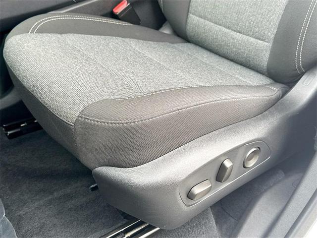 Photo of 2025 Summit White GMC Acadia