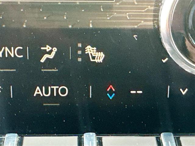 Photo of 2025 Summit White GMC Acadia