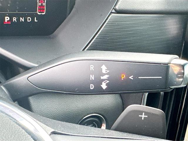 Photo of 2025 Summit White GMC Acadia