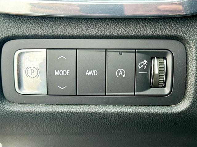 Photo of 2025 Summit White GMC Acadia